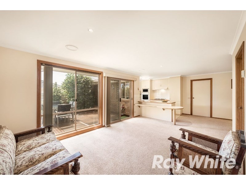 2/12 Donald Street, Blackburn South VIC 3130