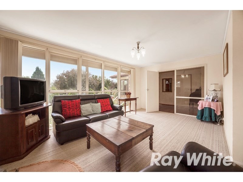 12 Walnut Court, Mulgrave VIC 3170