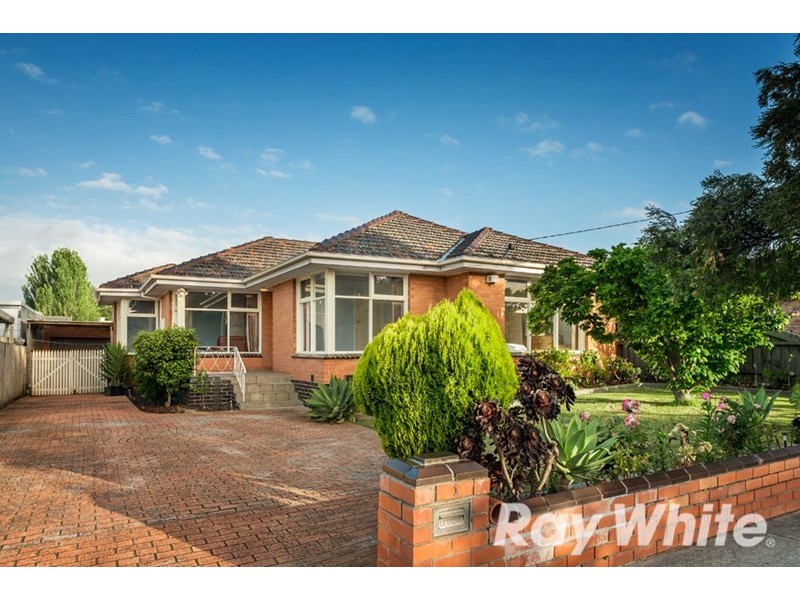 1 Woodcrest Road, Vermont VIC 3133