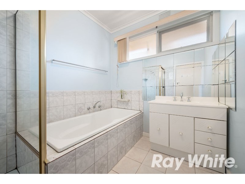 1 Woodcrest Road, Vermont VIC 3133