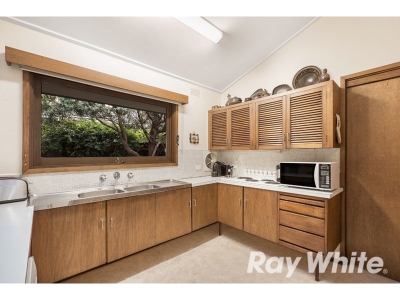 8 Norris Court, Blackburn VIC 3130