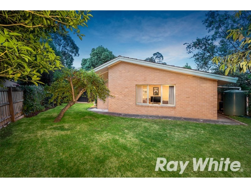 8 Norris Court, Blackburn VIC 3130