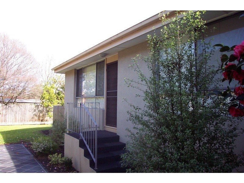 3/2 Avonhurst Drive, Glen Waverley VIC 3150