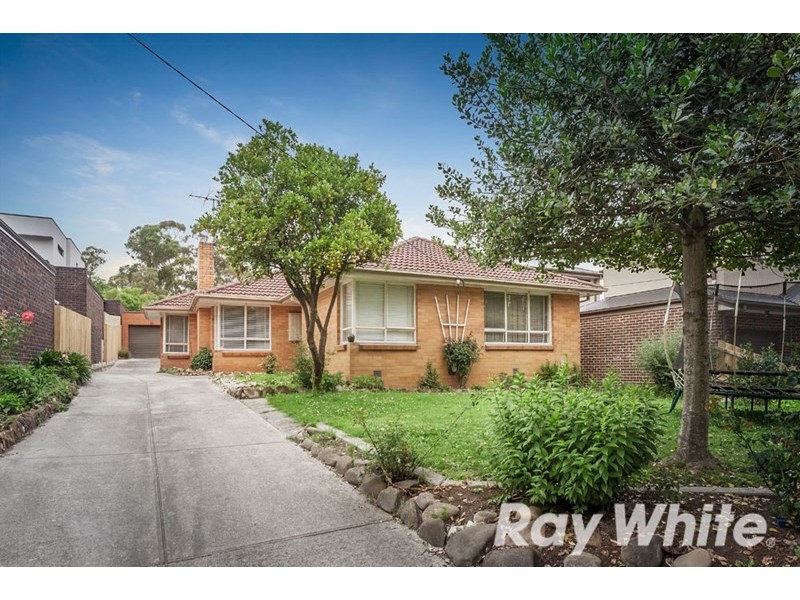 18 South Parade, Blackburn VIC 3130