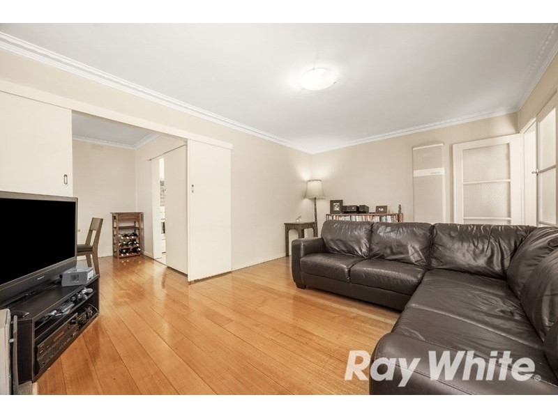 18 South Parade, Blackburn VIC 3130