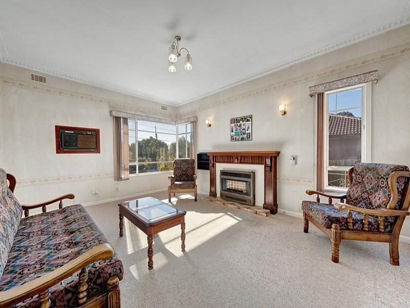 2 Wilton Street, Blackburn North VIC 3130