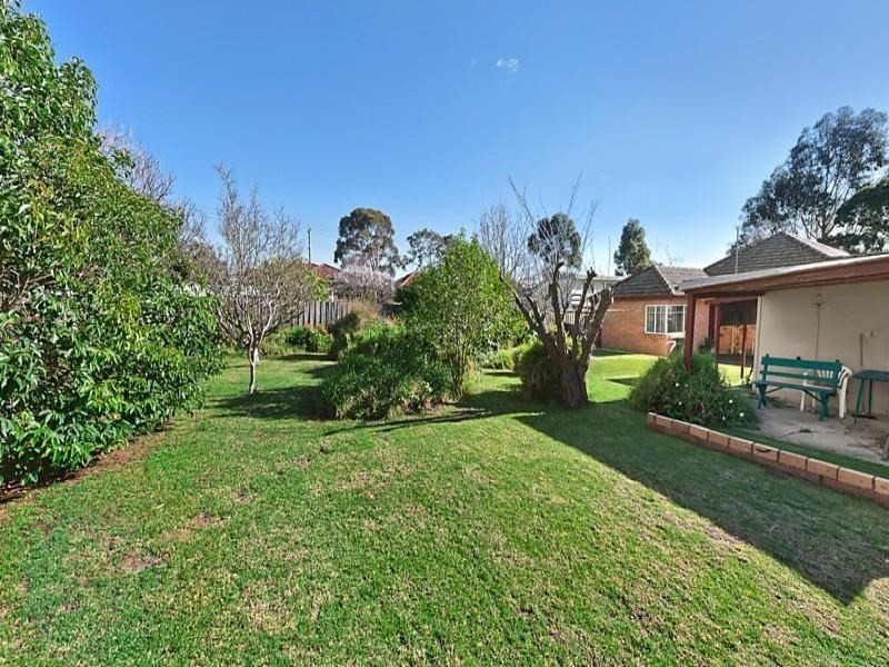 2 Wilton Street, Blackburn North VIC 3130