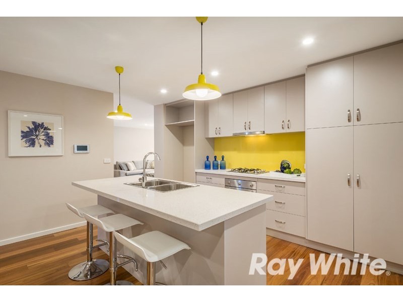 2 Winjallock Crescent, Vermont South VIC 3133