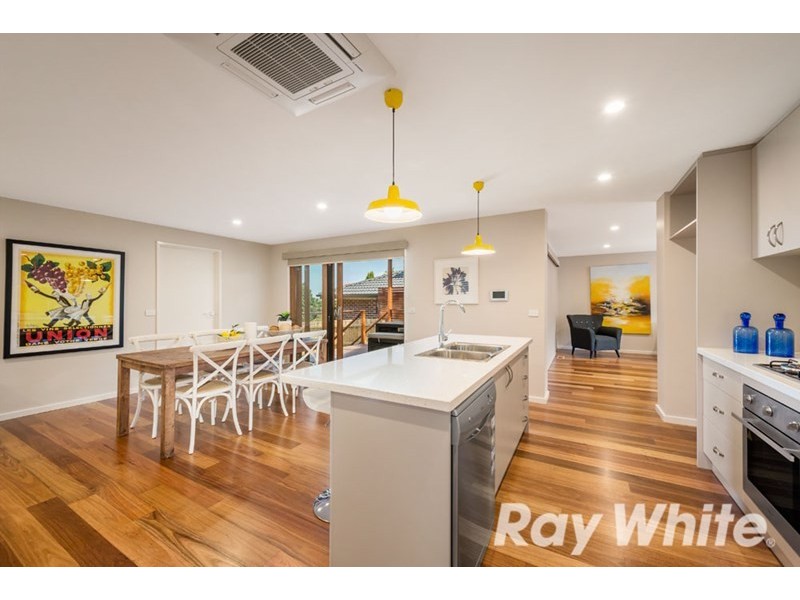 2 Winjallock Crescent, Vermont South VIC 3133