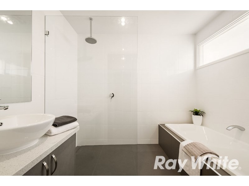 2 Winjallock Crescent, Vermont South VIC 3133