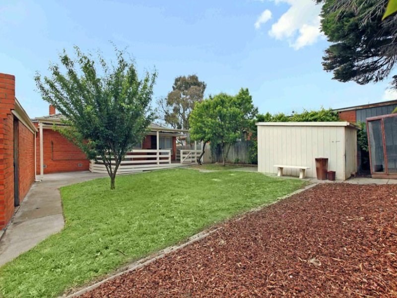 41 Caroline Crescent, Blackburn North VIC 3130