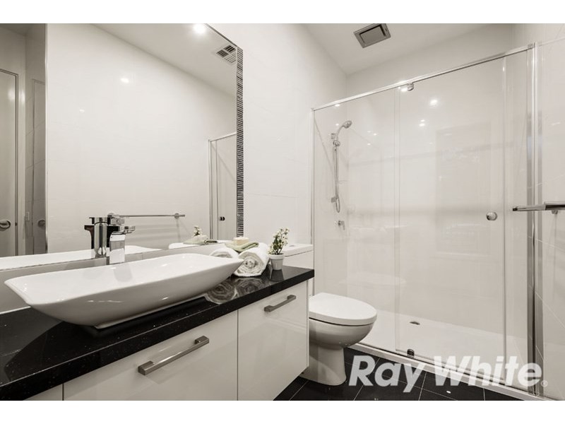 1/8 Loddon Street, Box Hill North VIC 3129