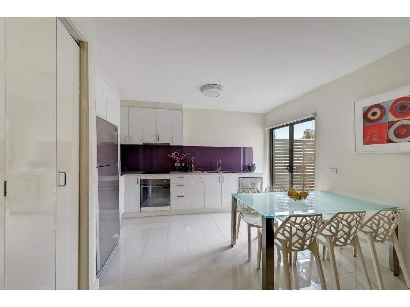 204/1136 Whitehorse Road, Box Hill VIC 3128