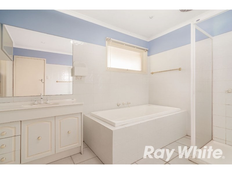 51 Sevenoaks Road, Burwood East VIC 3151