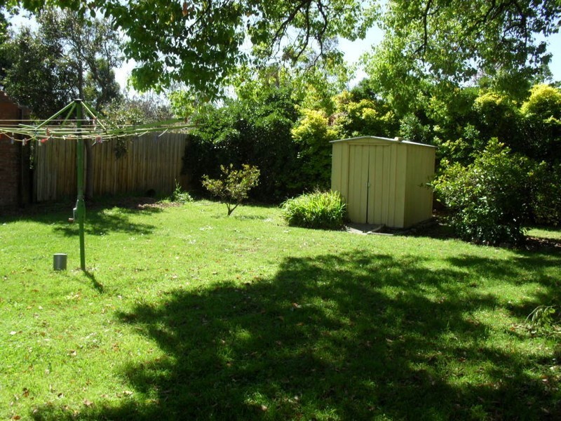 13 Summit Road, Burwood VIC 3125