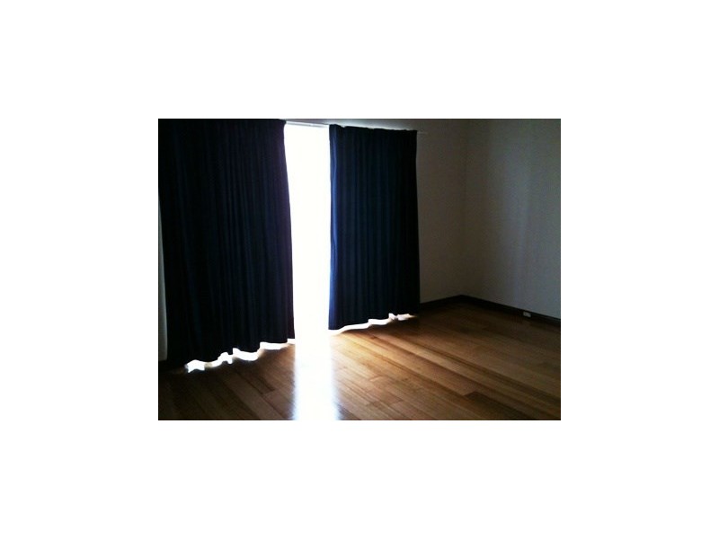 18 Renown Street, Burwood VIC 3125