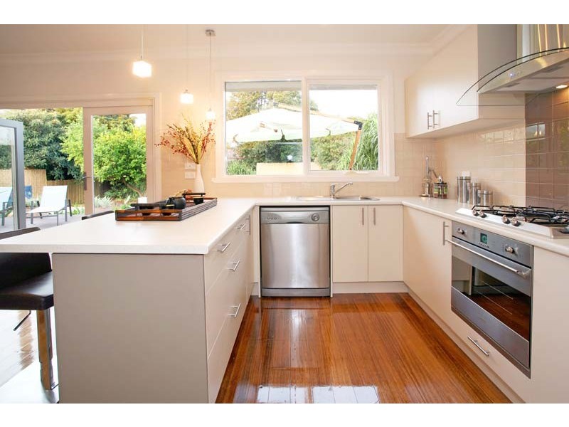 25 Longbrae Avenue, Forest Hill VIC 3131