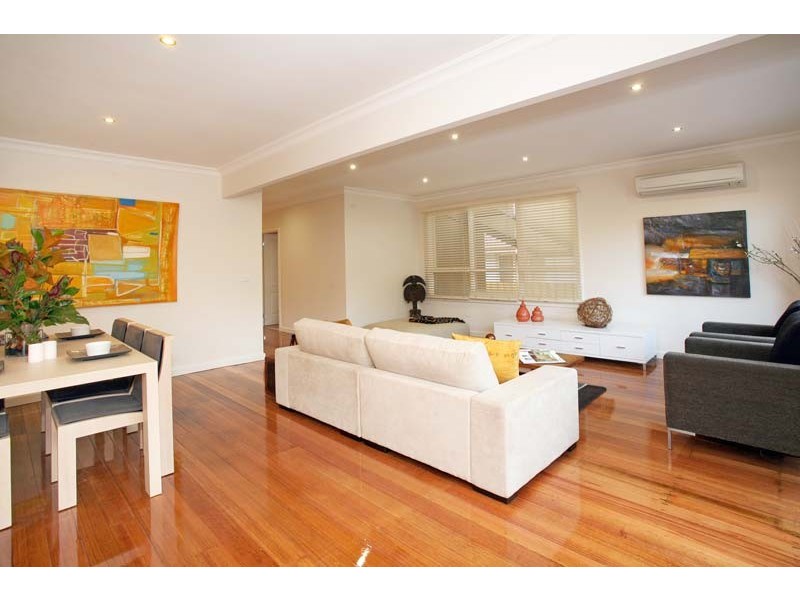 25 Longbrae Avenue, Forest Hill VIC 3131