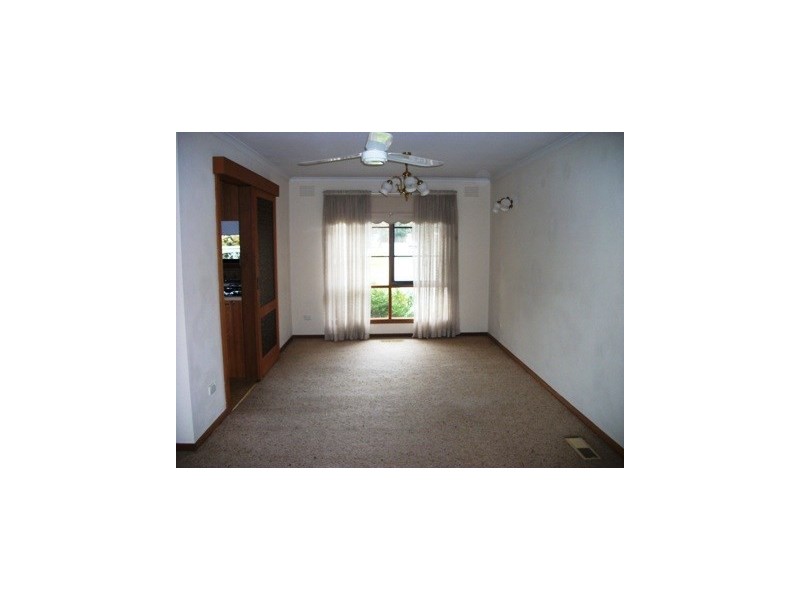 8/11-15 Redhill Avenue, Burwood East VIC 3151