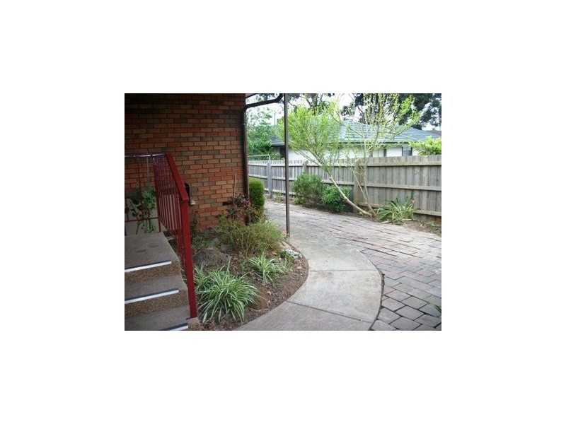 8/11-15 Redhill Avenue, Burwood East VIC 3151