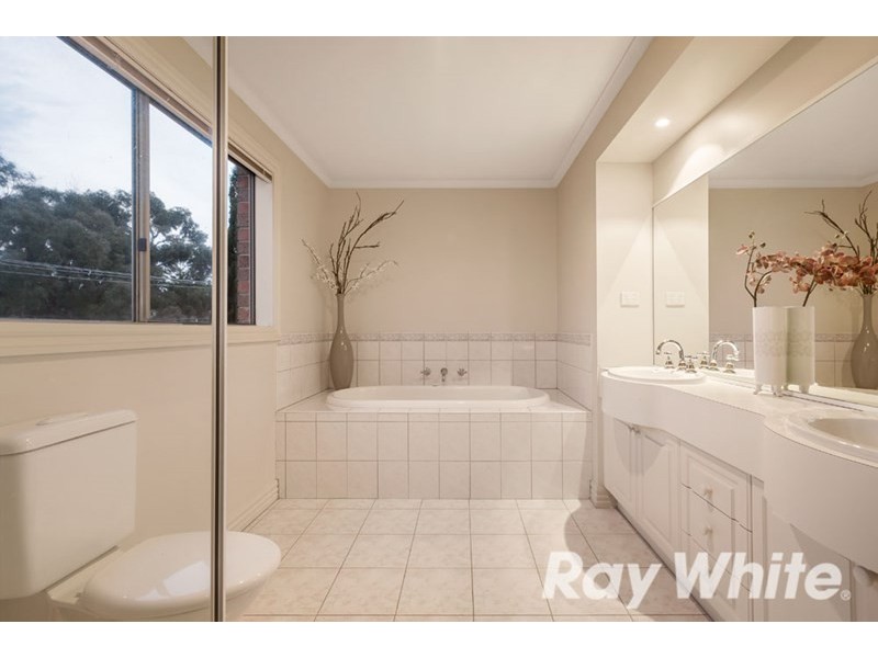 28 Elonara Road, Vermont South VIC 3133