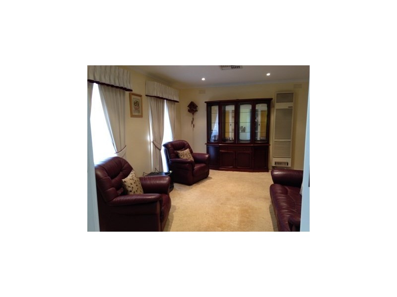 49 Newhaven Road, Burwood East VIC 3151