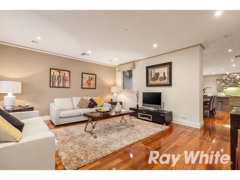 1/12 Derby Street, Blackburn VIC 3130