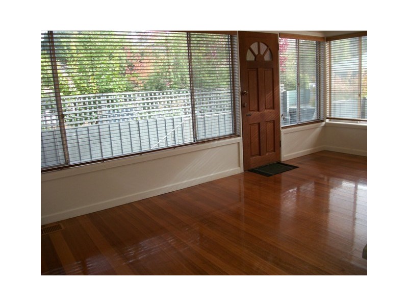 16 Pakenham Street, Blackburn VIC 3130