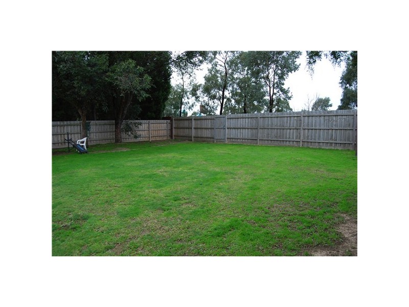 17 Highmont Drive, Vermont South VIC 3133