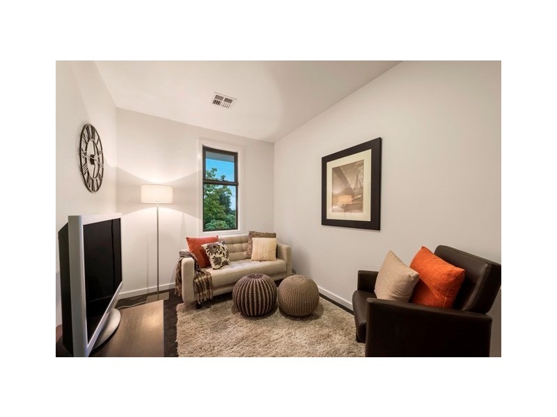 1/8 Loddon Street, Box Hill North VIC 3129