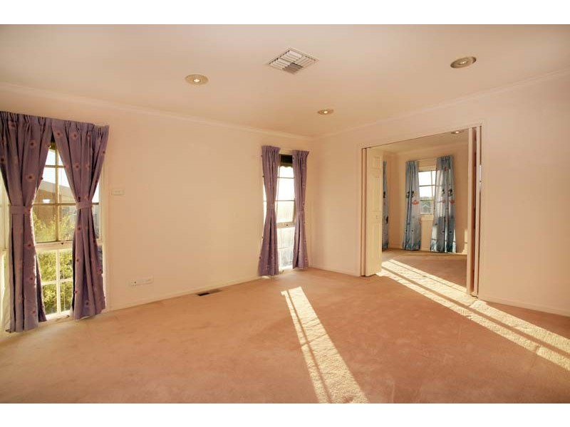 7 Jessica Close, Wantirna South VIC 3152