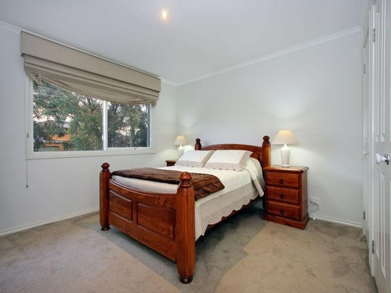 1/32 Holland Road, Ringwood East VIC 3135