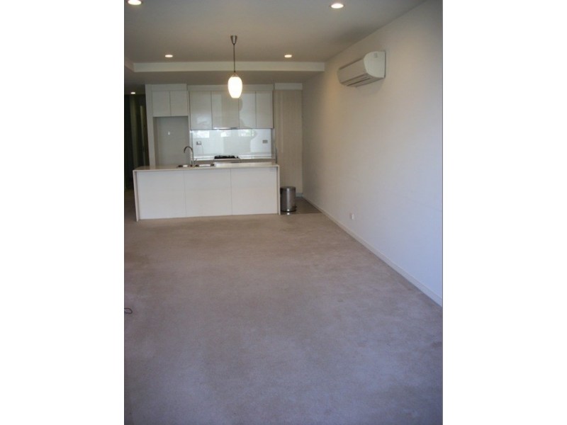 210/18 Berkeley Street, Doncaster VIC 3108