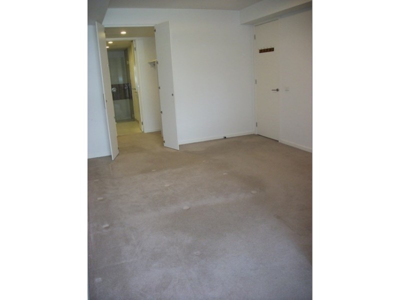 210/18 Berkeley Street, Doncaster VIC 3108