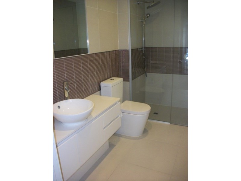 210/18 Berkeley Street, Doncaster VIC 3108