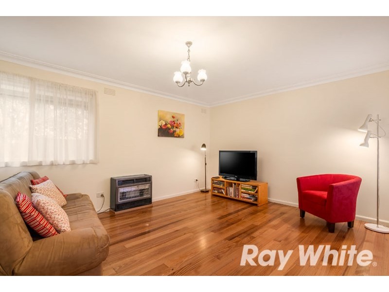 2/24 Wolseley Close, Mont Albert VIC 3127