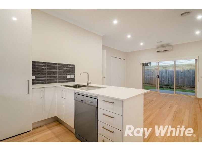 2/15 Victoria Street, Mitcham VIC 3132