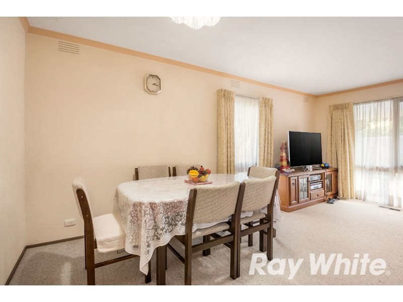 35 Fernlea Crescent, Doncaster East VIC 3109