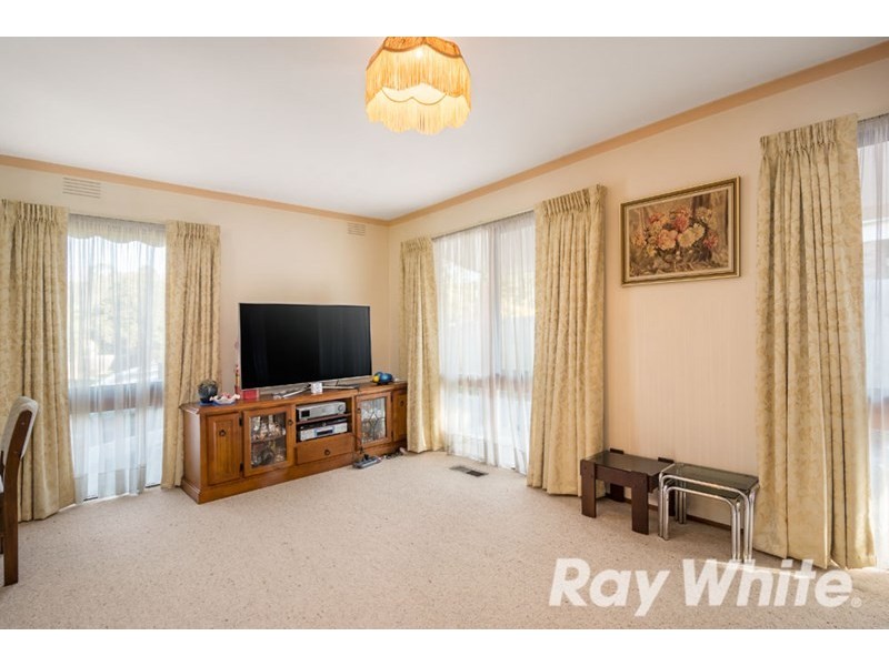 35 Fernlea Crescent, Doncaster East VIC 3109