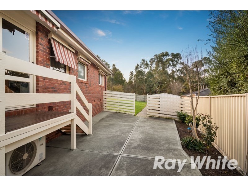 35 Fernlea Crescent, Doncaster East VIC 3109