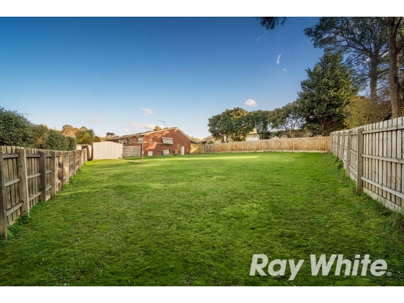 35 Fernlea Crescent, Doncaster East VIC 3109
