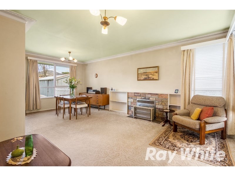 12 Statesman Avenue, Burwood East VIC 3151