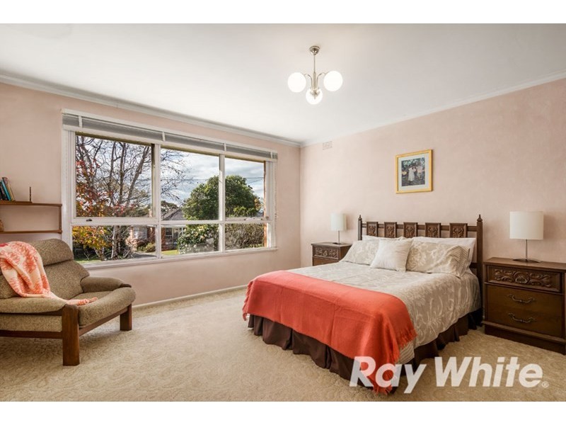 12 Statesman Avenue, Burwood East VIC 3151