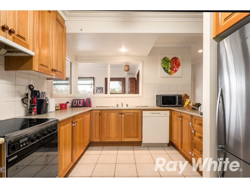 8 Simpson Street, Mitcham VIC 3132