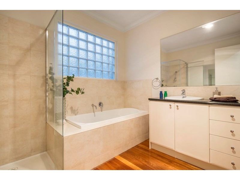 7 Andrea Parade, Ringwood North VIC 3134