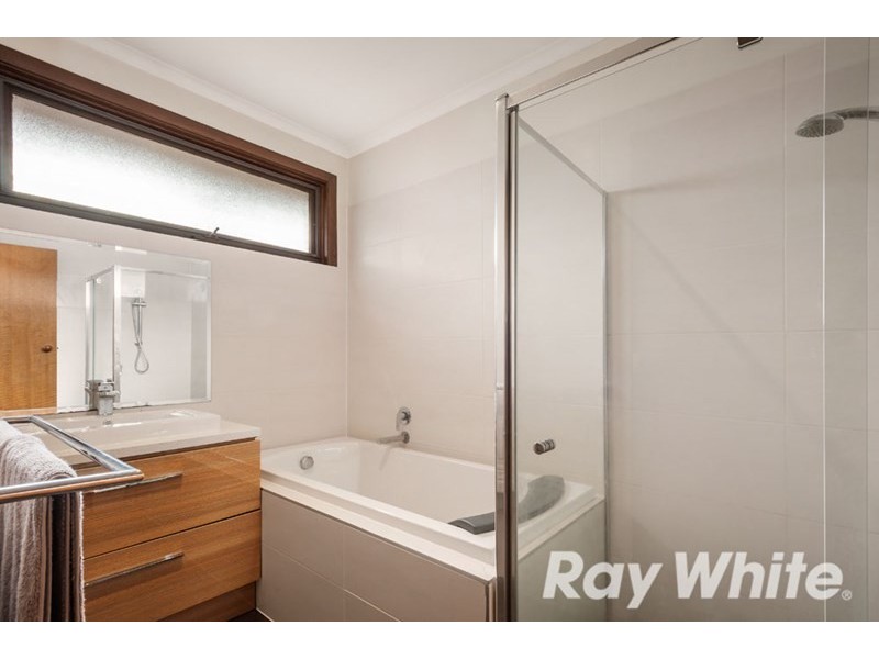 32 Royton Street, Burwood East VIC 3151