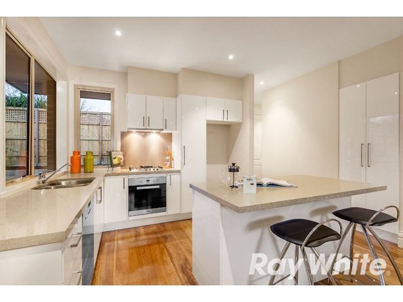 4/2 Tyrrell Avenue, Blackburn VIC 3130