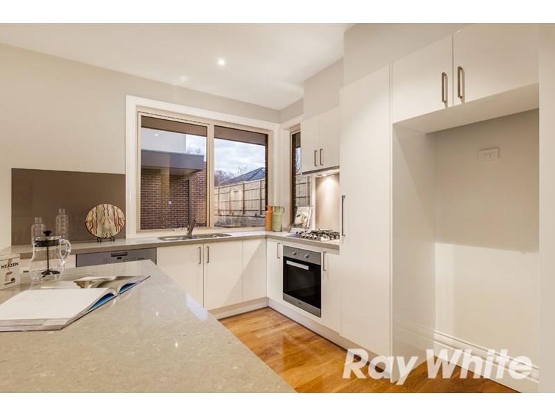 4/2 Tyrrell Avenue, Blackburn VIC 3130