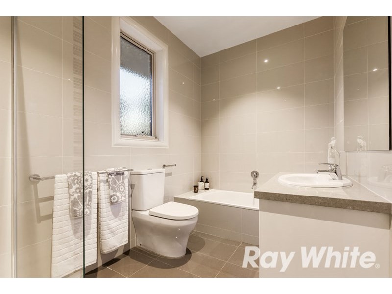 4/2 Tyrrell Avenue, Blackburn VIC 3130