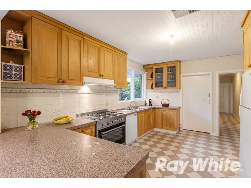 16 Christa Avenue, Burwood East VIC 3151